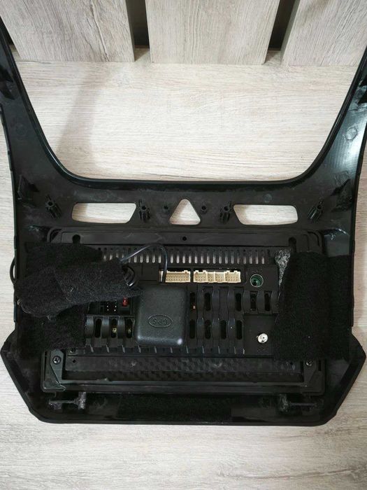 Cobalt Monitor Dominant sotiladi BU