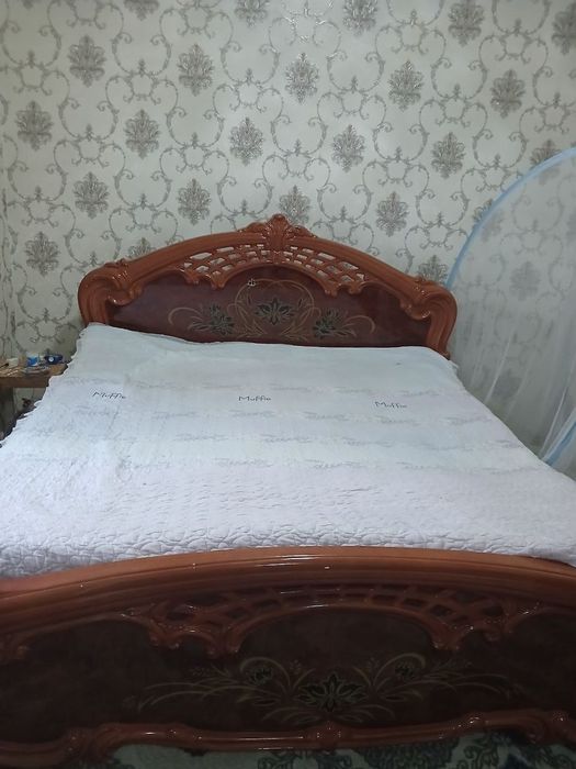 Ётоқхона мебели холатлари яхши диван тримо шкаф