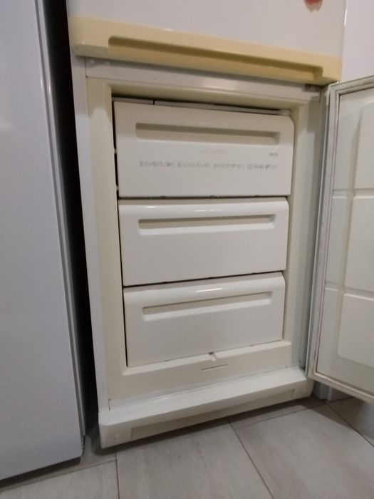 Vând combină frigorifică