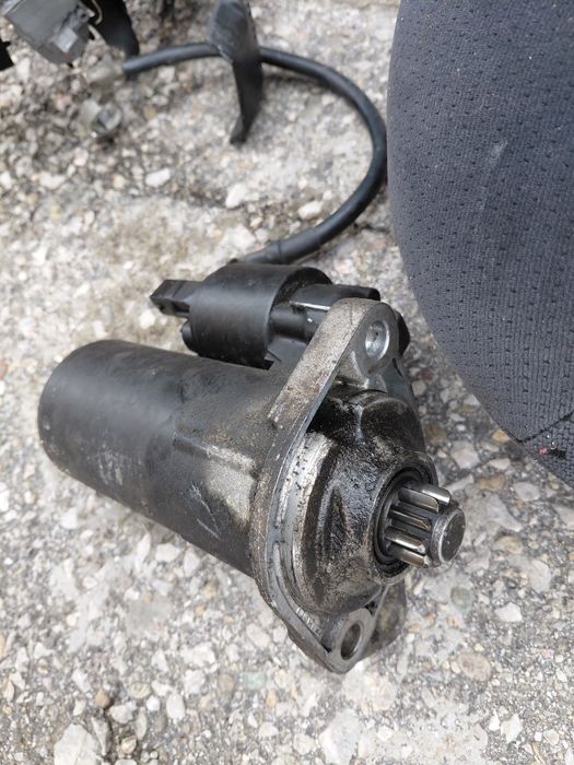 Голф 4 ( две врати ) - заден салон