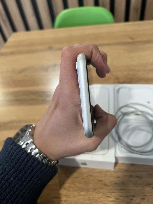 Айфон 11 128гб 77акб