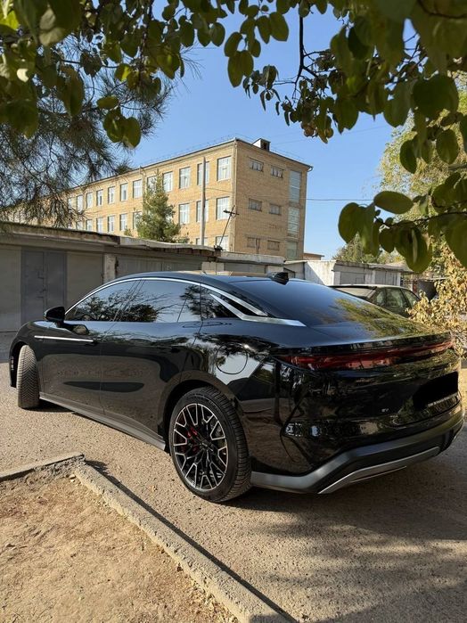 Byd han L awd 2.7 сек