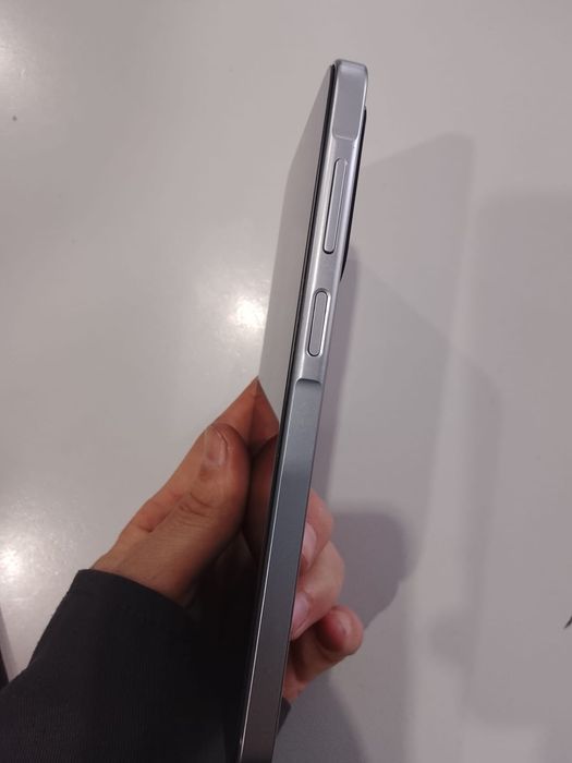 Продам самсунг А17