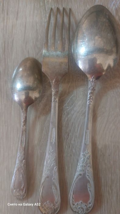 Продам столовые приборы из мельхиора , СССР