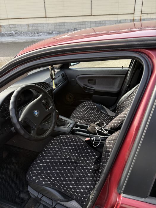 Продам БМВ Е36 1.8 л мотор м 43