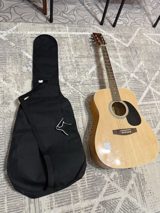Гитара акустическая