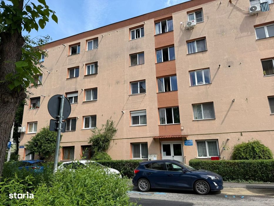 Garsoniera, etaj 2, 22 mp, Tractorul, str. G-ral Moiculschi,