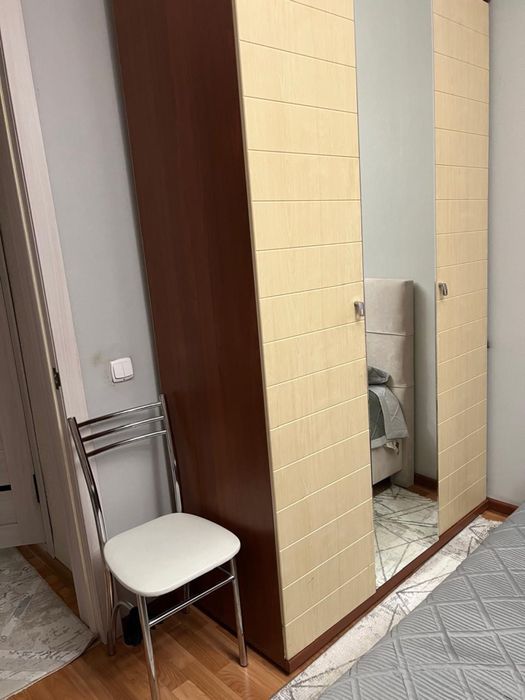 Шкаф и тумба хорошего состояния