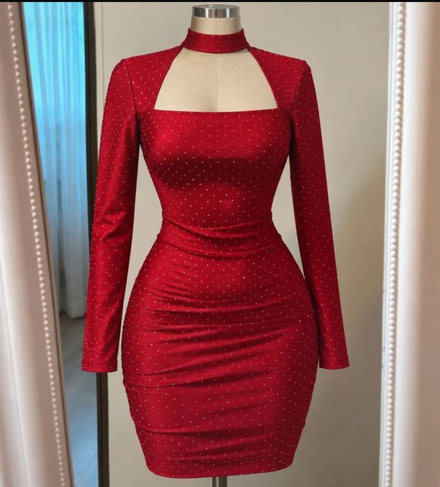 Rochie scurtă cu pietricele