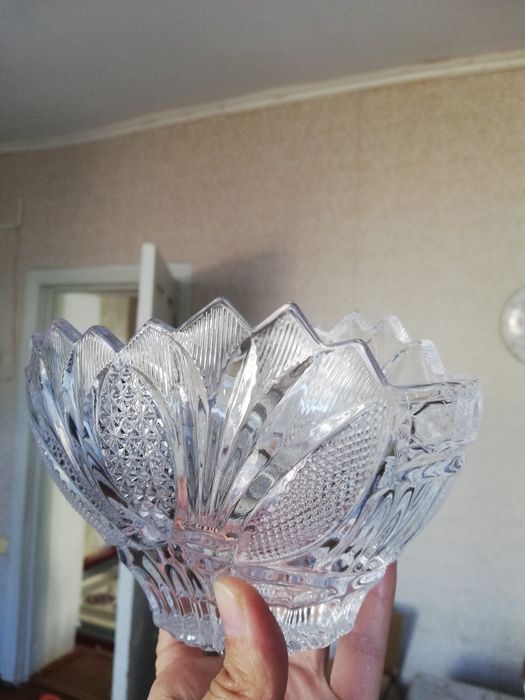 Продам вазу для салата, конфет. 1000