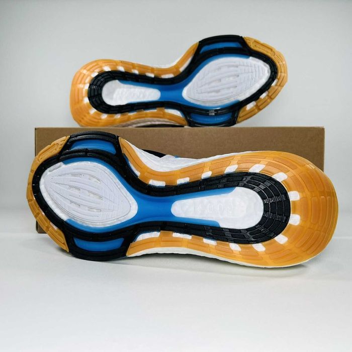 Оригинални маратонки * ADIDAS ULTRABOOST 22 PARLEY * EU38 2/3