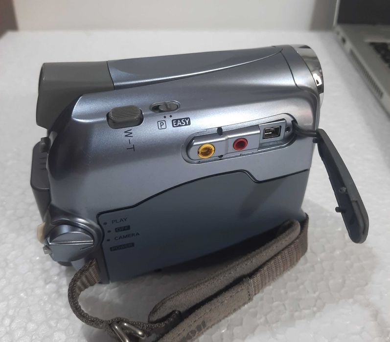 Vand  camera Video miniDV Canon MV900