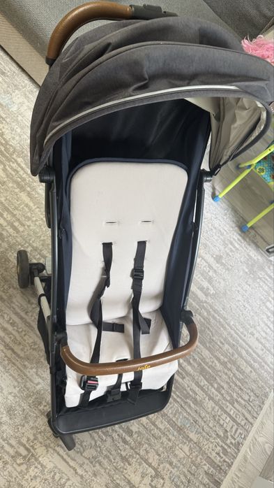 Коляска поогудочная JOIE