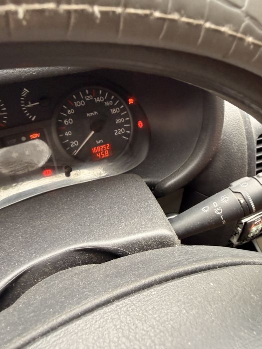 Renault Clio 2001г 1.6 бензин