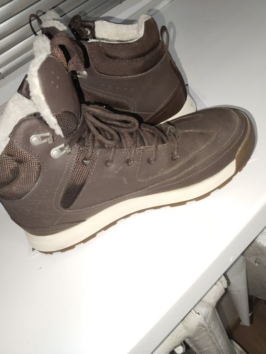 Продам ботинки Lacoste