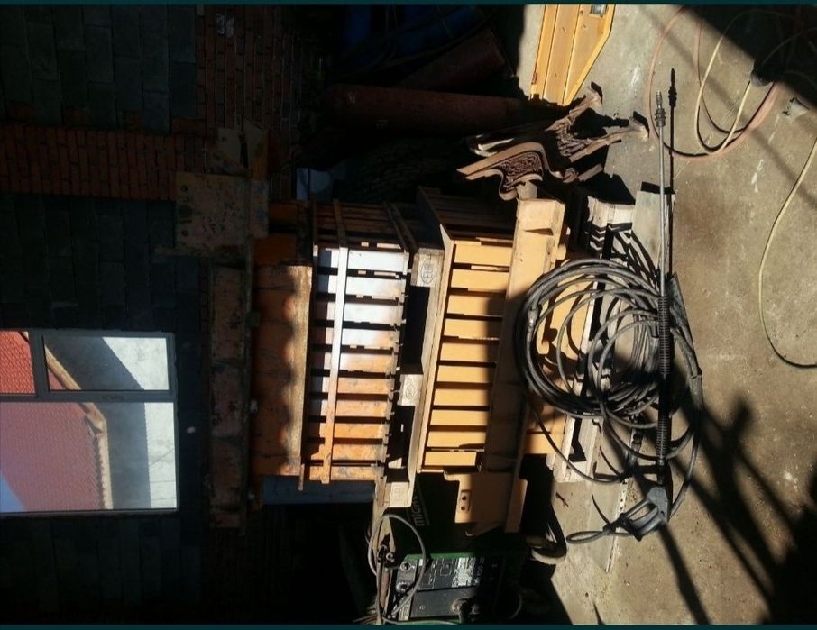 Presa automata boltari