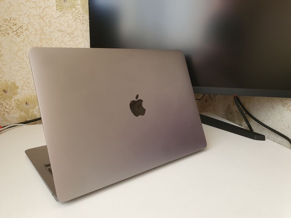 Macbook air 2020 m1 8/256