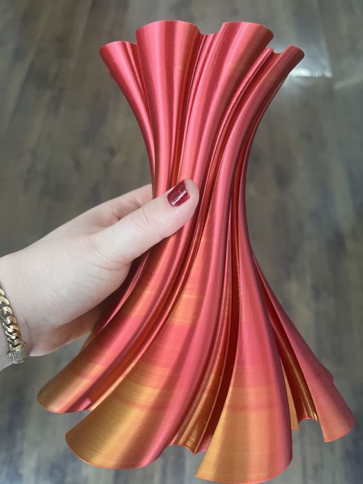 Vaza decorativa cu inimioare tip trofeu ,decor si flori artifici