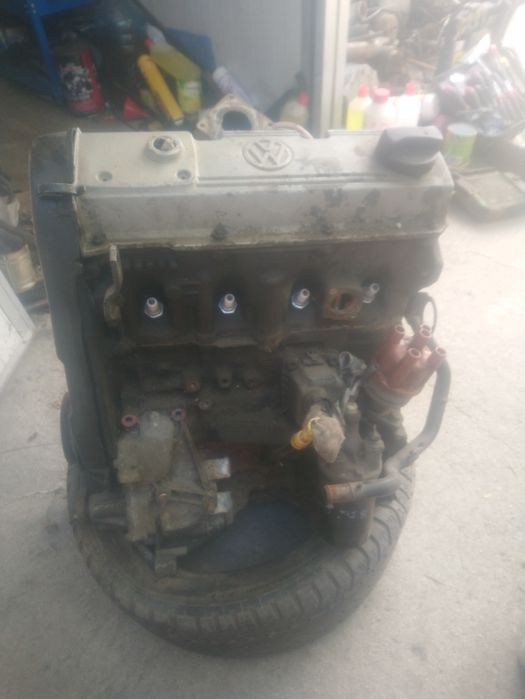 Двигател VW 1,8 моно