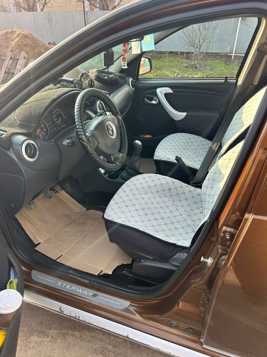 Рено Сандеро степвей