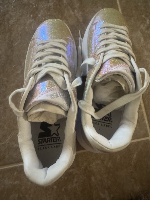Нови обувки STARTER