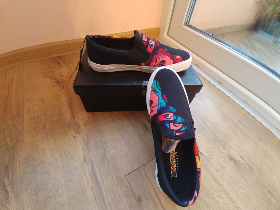 Уникални кецове Sisley