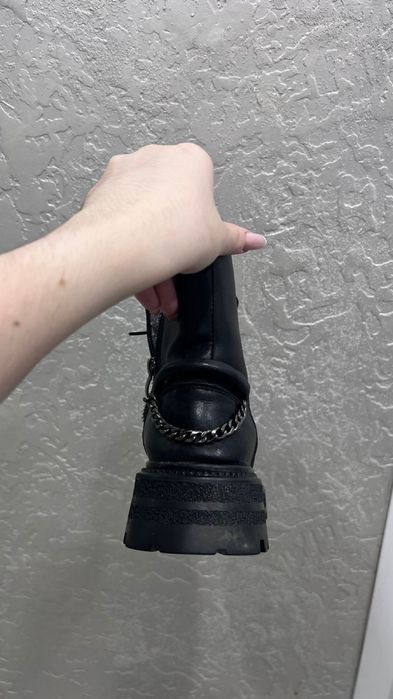 Продам ботинки зимние натуралка