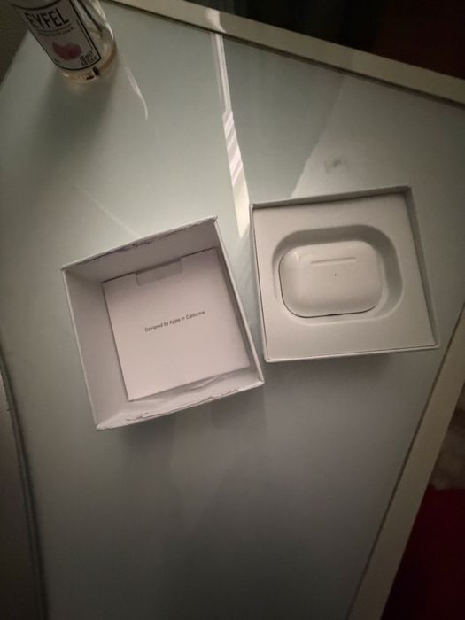 Airpods pro 2 dezigilate