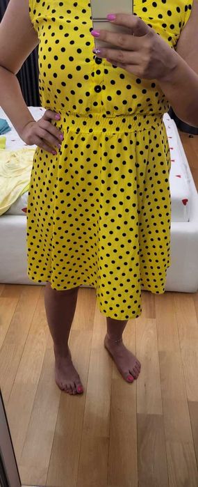 Лятна  жълта рокля в ума ми се върти на точки