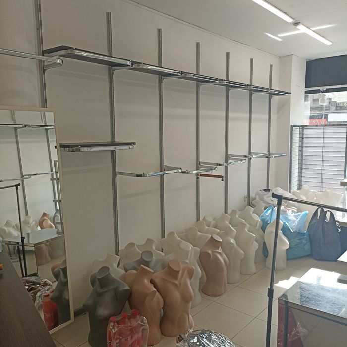 Оборудване за магазин, рафтодържачи,манекени ,щендери