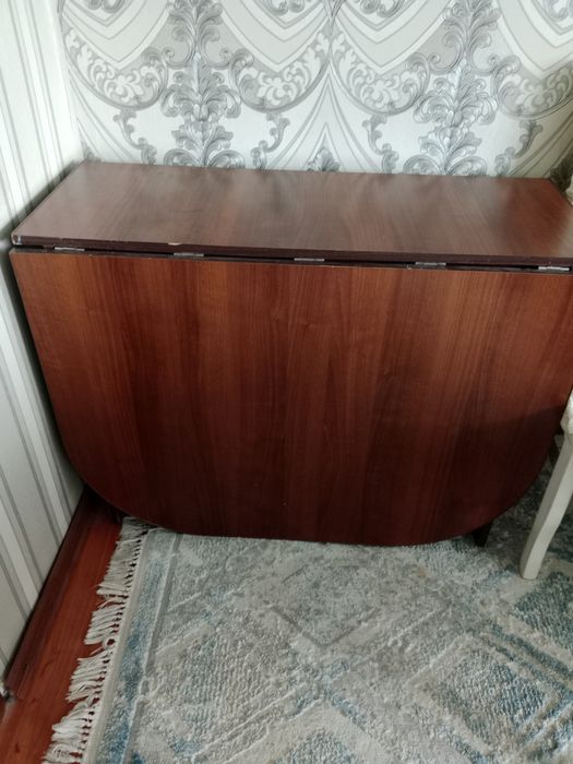 Продам стол тумба