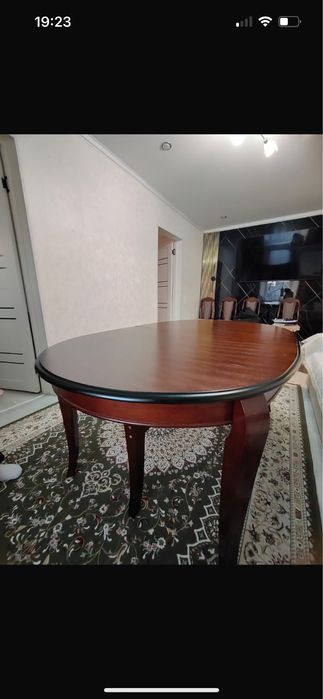 Продам дубовый стол