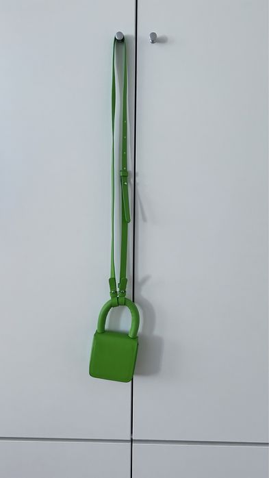 Poseta verde crud