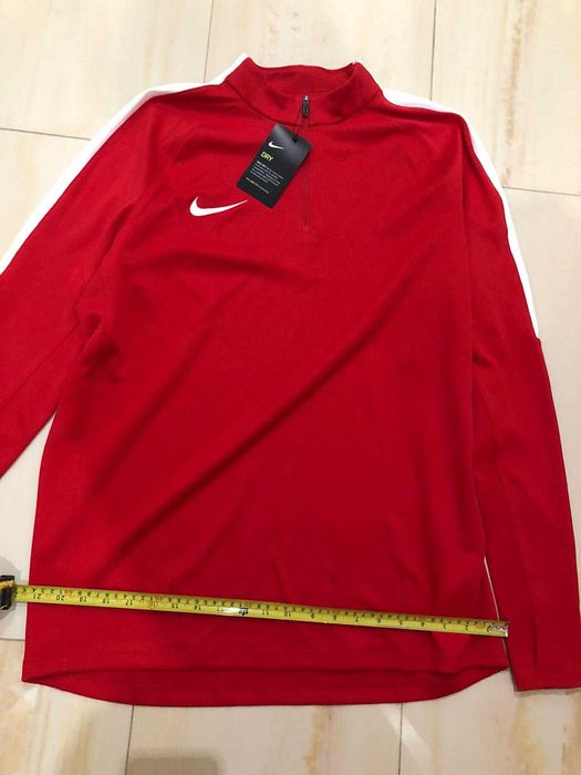 Чисто ново горнище на анцуг Найк и панталонки Адидас