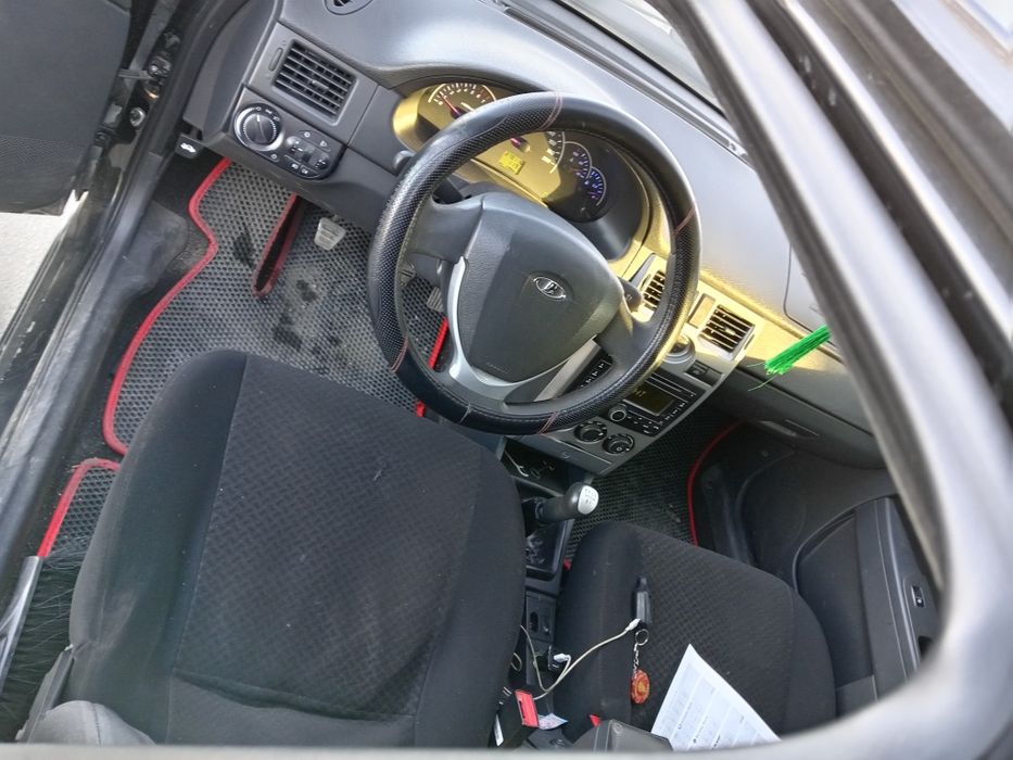 Продам приора люкс