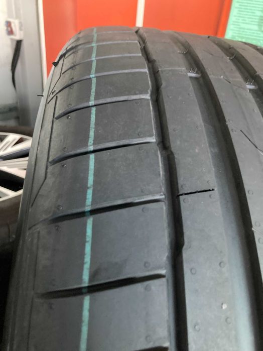 Jante Noi Skoda Enayq Anvelope vara Hankook 235 55 19