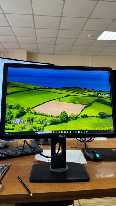 Монитор Dell Professional P2213t 22дюйм
