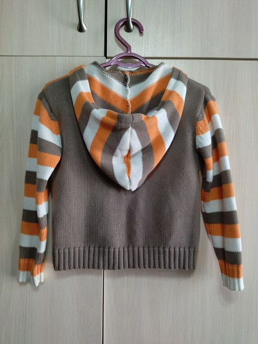 Кардиган /кофта/ олимпийка с капюшоном на 4-5 лет
