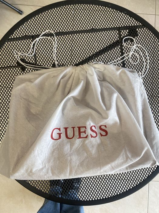 Чанта Guess нова