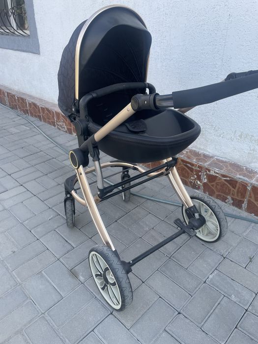 Коляска и манежка