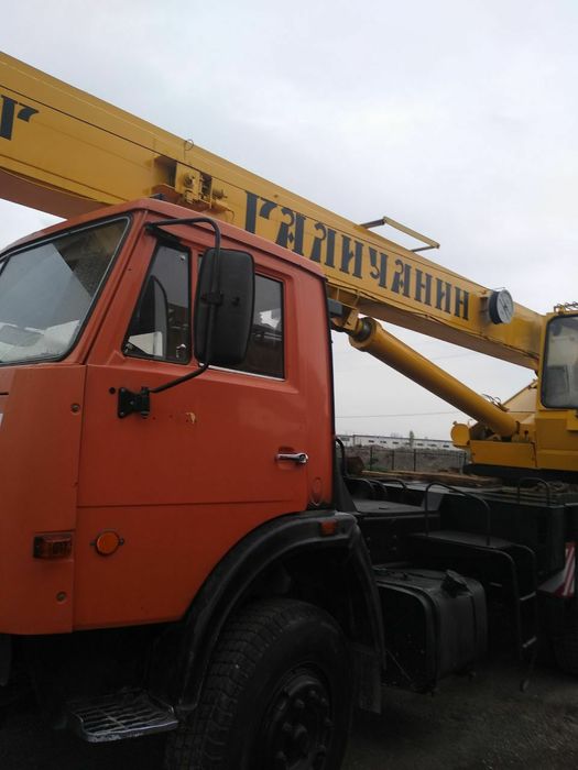 Автокран Галичанин 25т