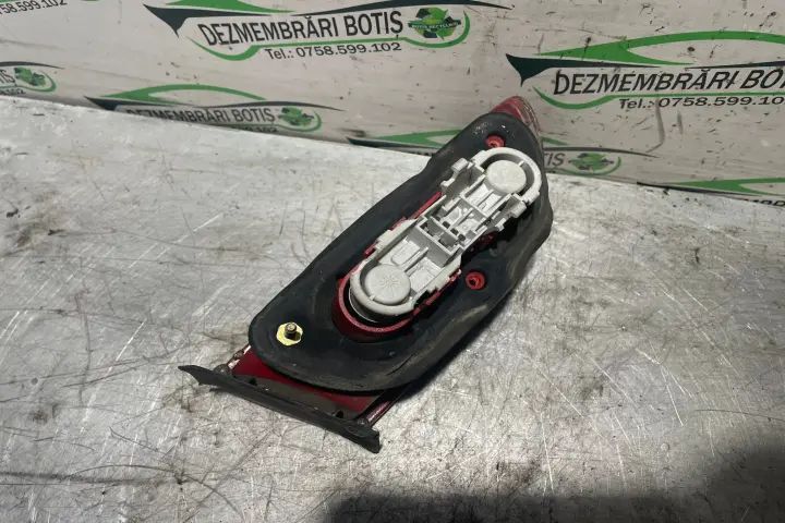 Lampa / Tripla stop stanga pe aripa Alfa Romeo 156 2001