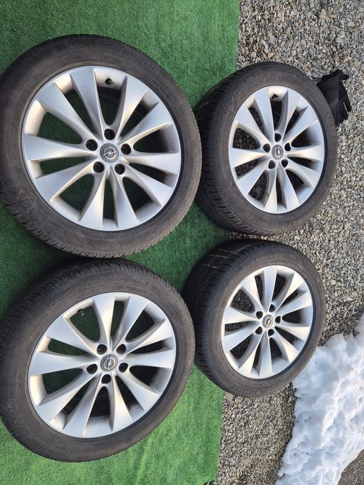 Vând jante+cauciucuri de Opel Astra Astra J,Insignia 235/50/18 de vară
