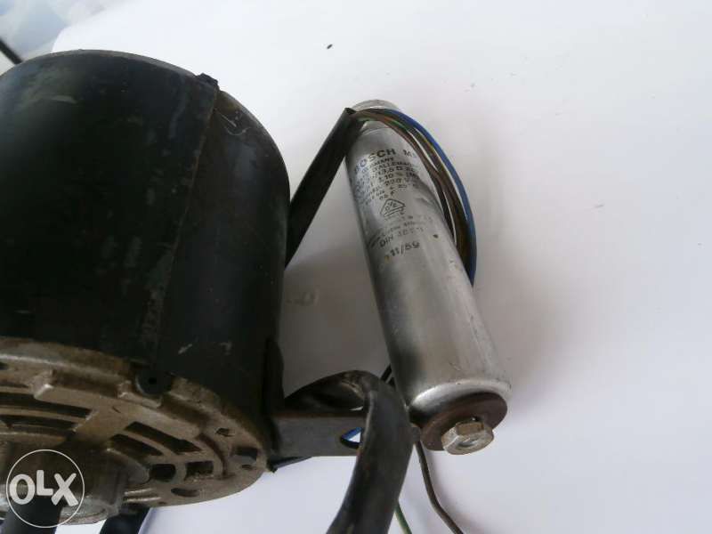 Италиански двигател за машина