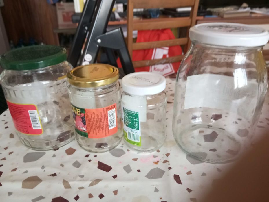 Буркани различни размери