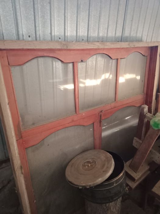 Продам оконные рамы с коробкой