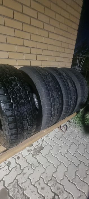 Продам резину 265/65/17