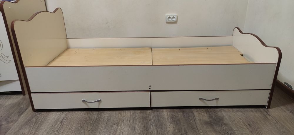 Mebel yosh bollarniki