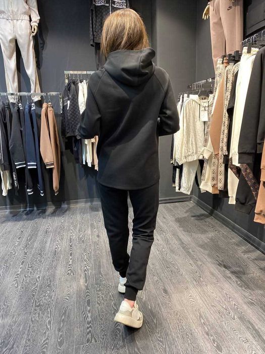 Унисекс екипи различни размери