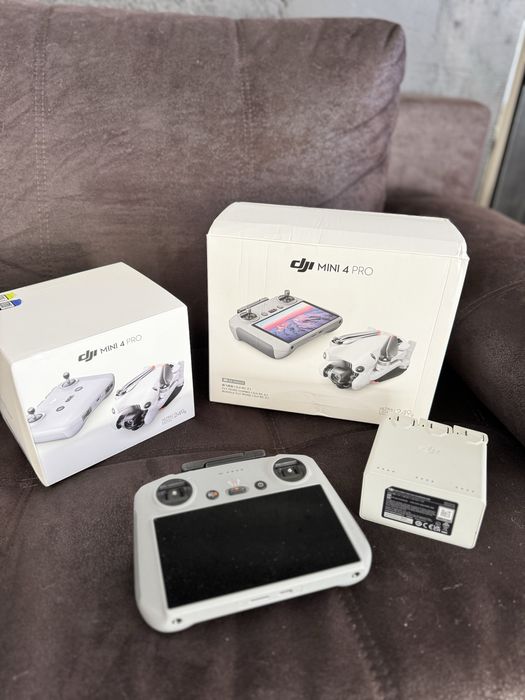 Dji mini 4 pro NOU SIGILAT Fly more combo